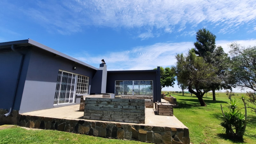 5 Bedroom Property for Sale in Oranjeville Free State